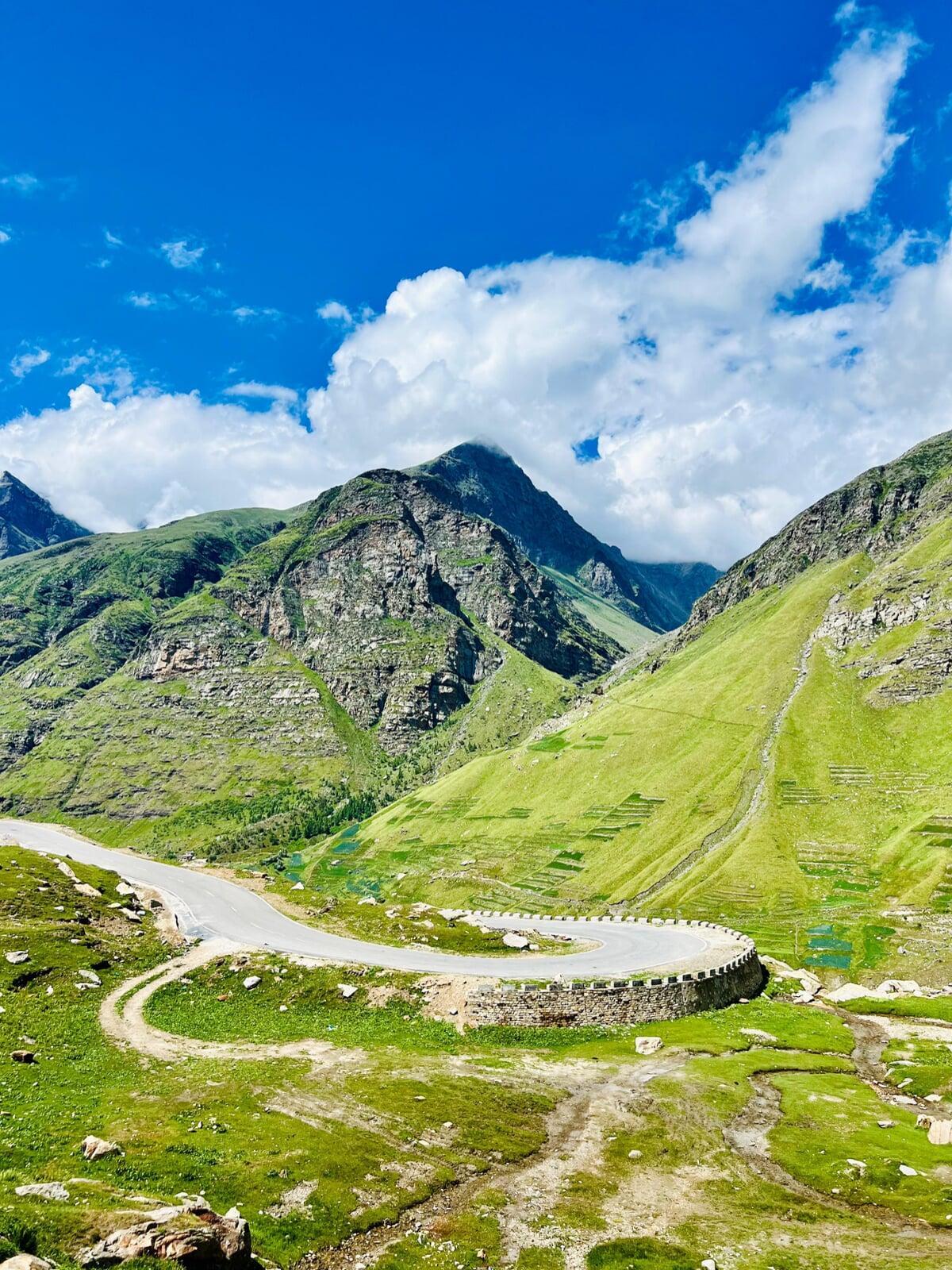 Manali-Kaza Road